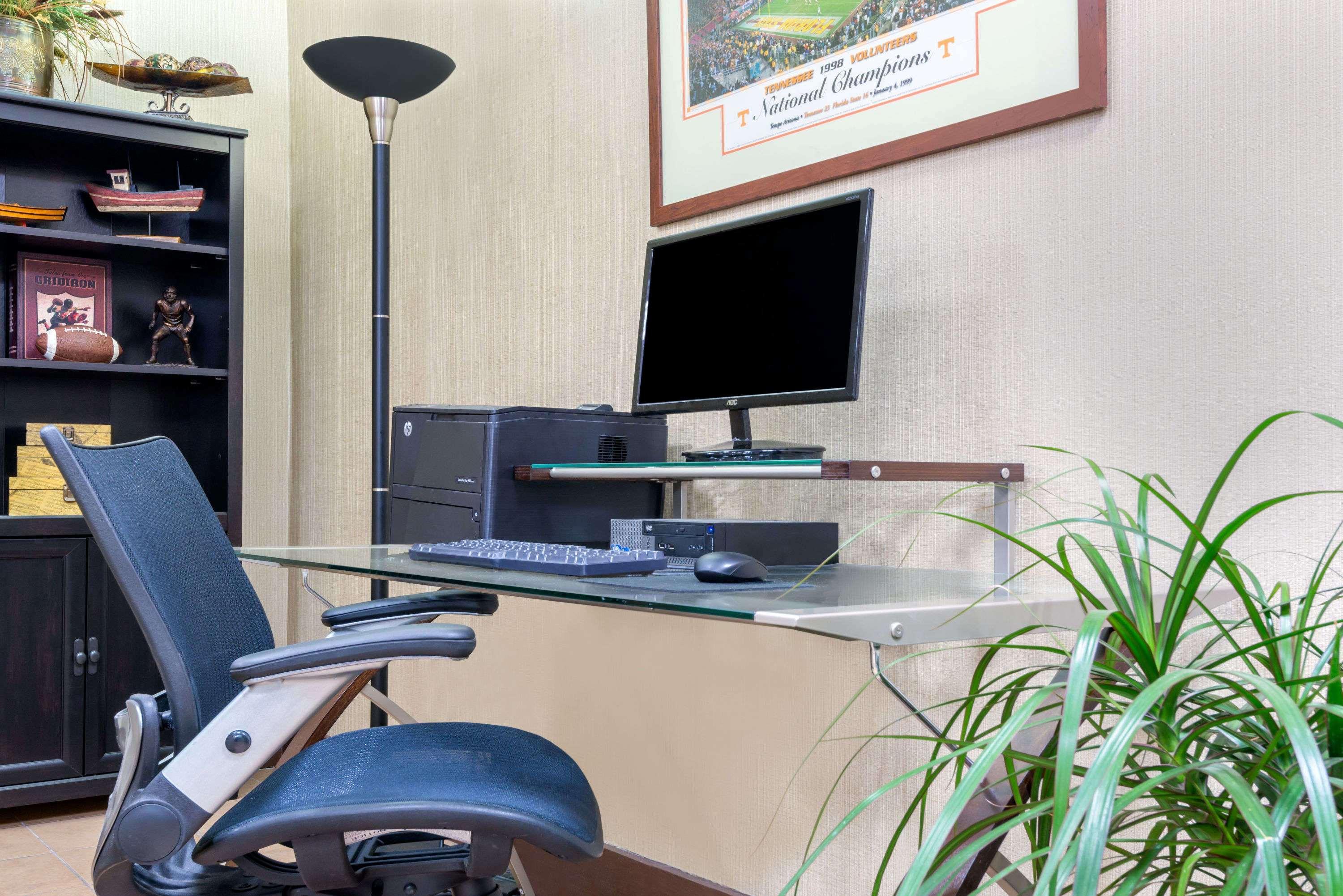 Days Inn By Wyndham Knoxville East Bagian luar foto