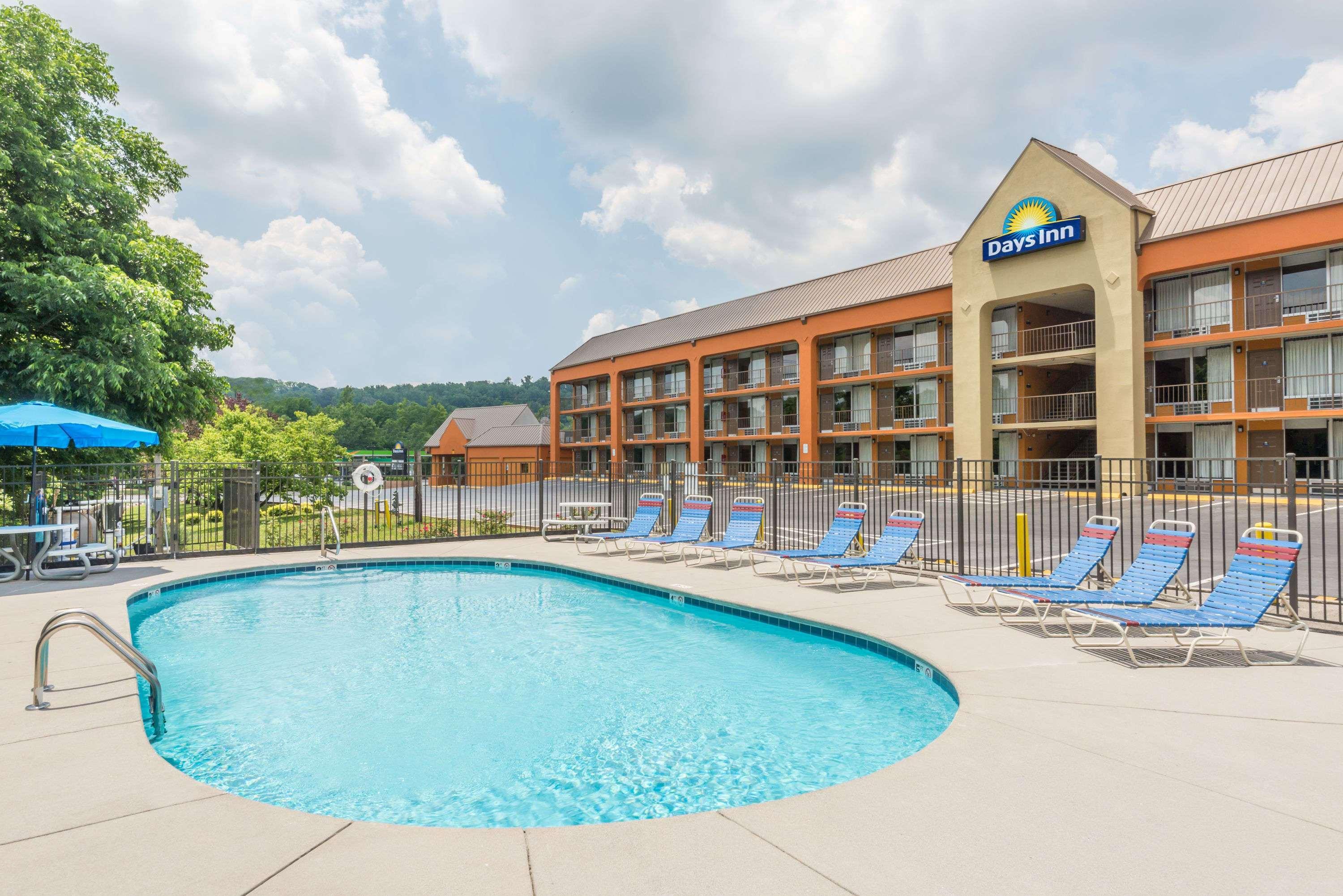 Days Inn By Wyndham Knoxville East Bagian luar foto