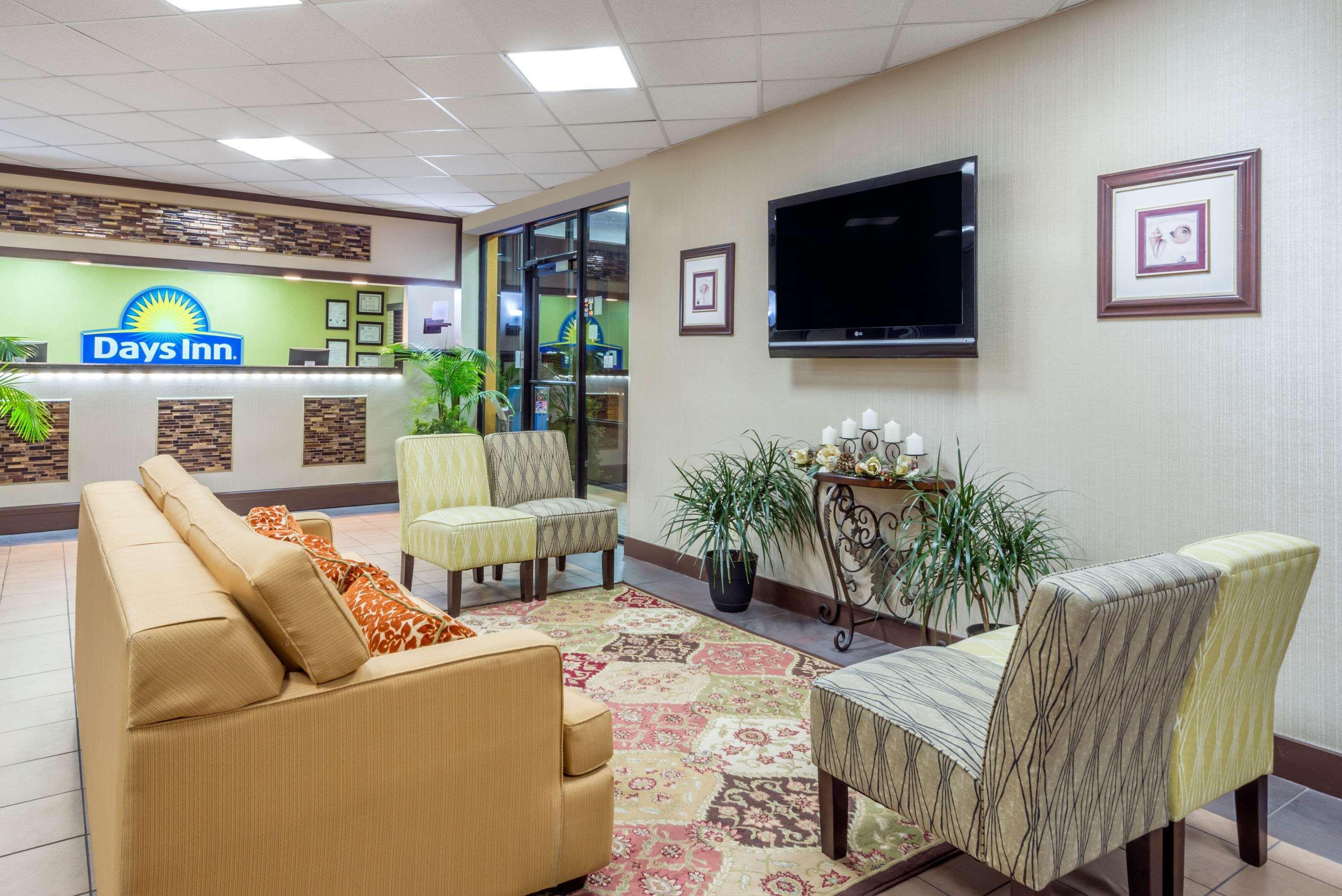 Days Inn By Wyndham Knoxville East Bagian luar foto