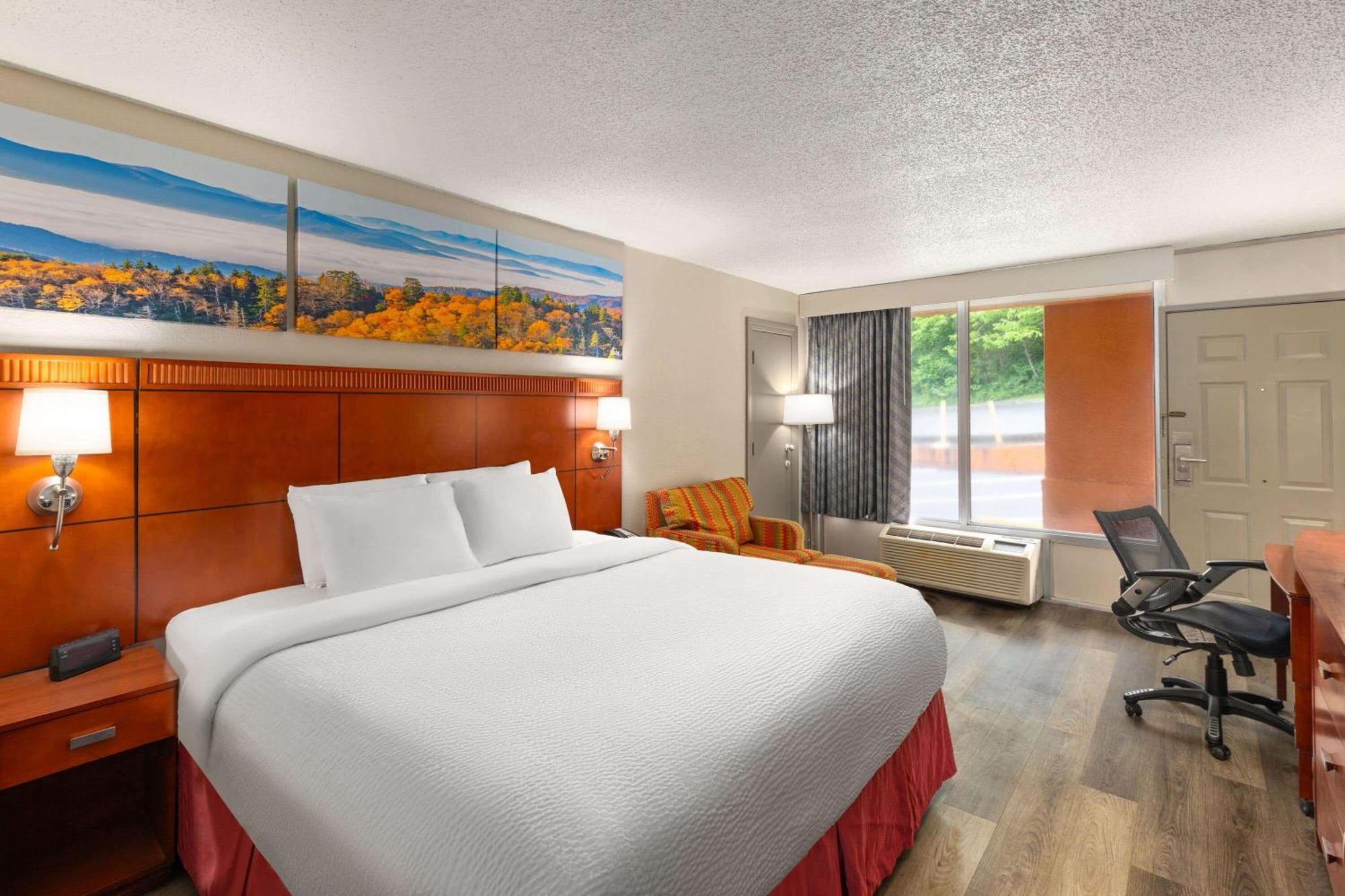 Days Inn By Wyndham Knoxville East Bagian luar foto