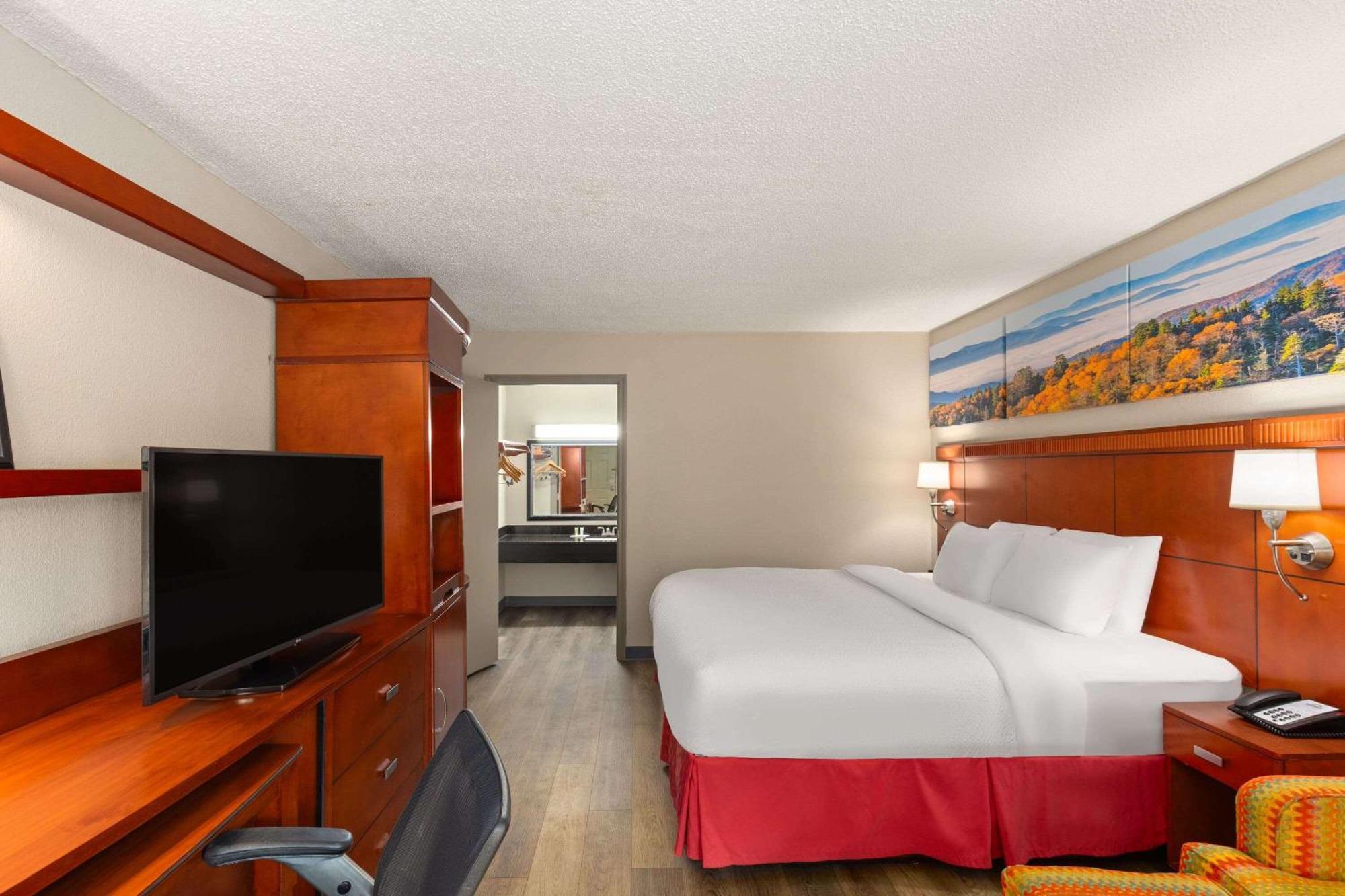 Days Inn By Wyndham Knoxville East Bagian luar foto