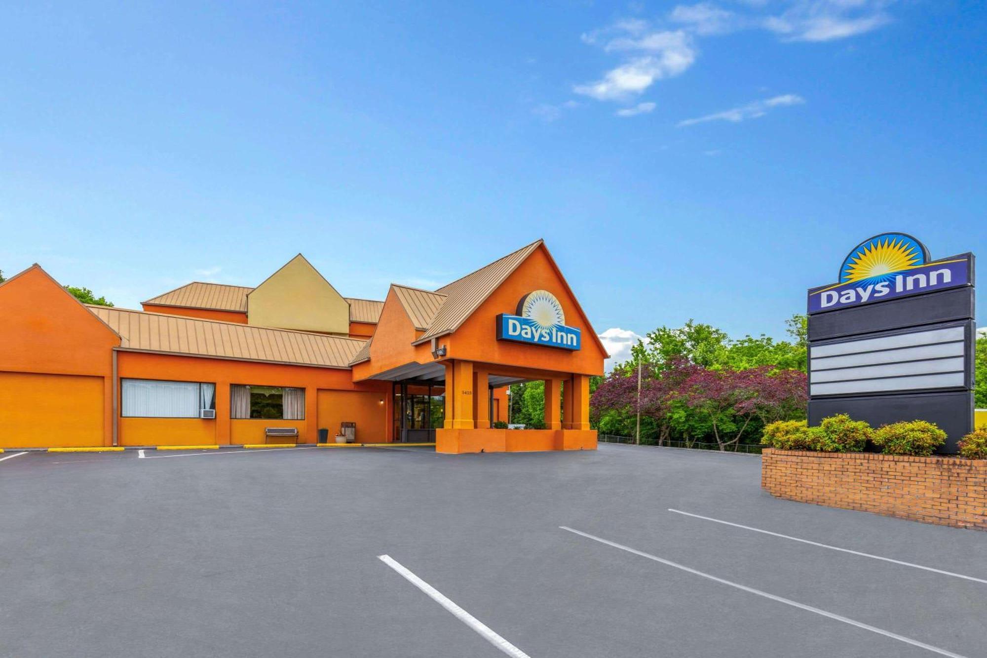 Days Inn By Wyndham Knoxville East Bagian luar foto